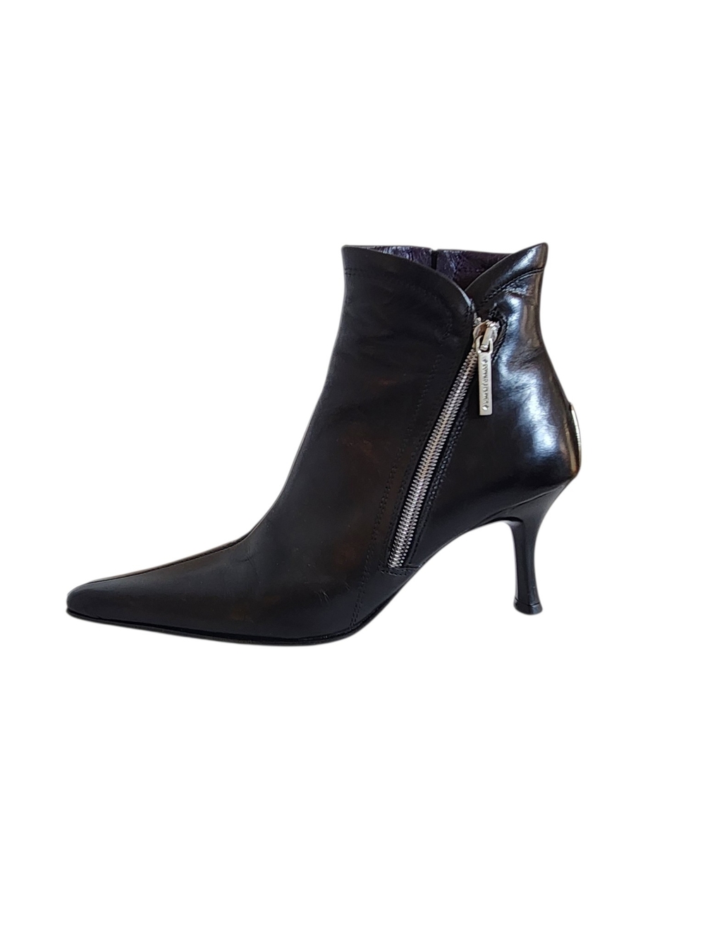Donald J Pliner Black Leather Heeled Ankle Bootie with Purple Lining Size 5